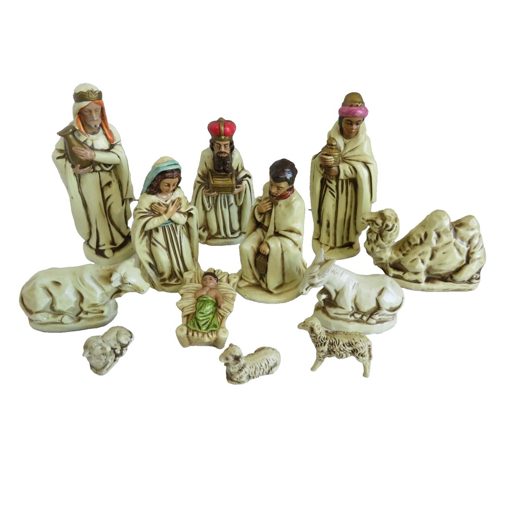 VINTAGE CHRISTMAS NATIVITY CHALKWARE FIGURINES JAPAN 12pc‎